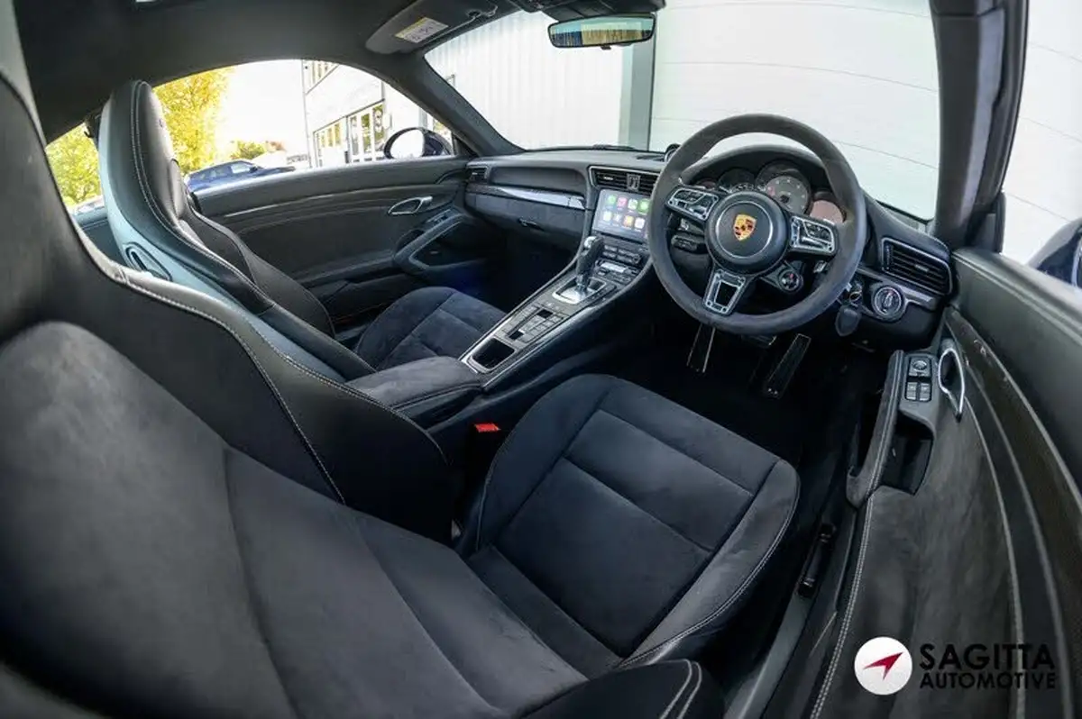2018-porsche-911-30-carrera-gts-coupe-pdk-big-28