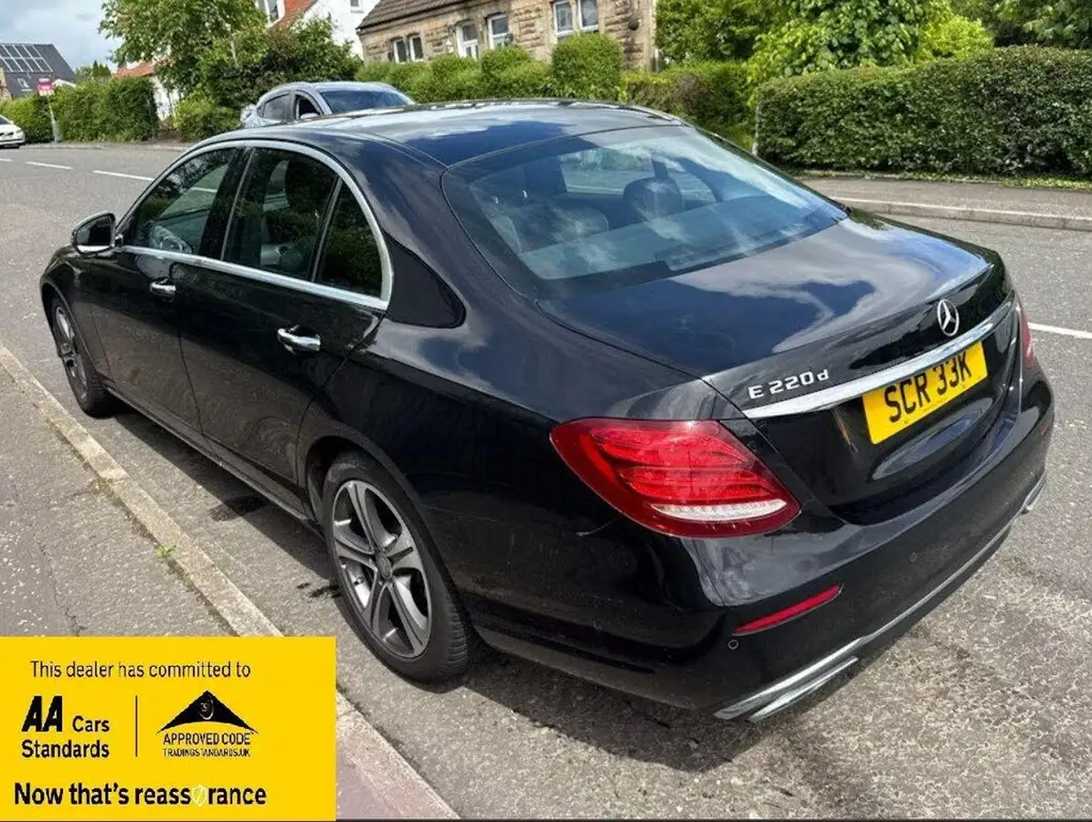 2017-mercedes-benz-e-class-20d-e220d-se-premiumss-saloon-4d-big-2