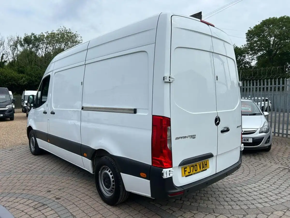 2020-mercedes-benz-sprinter-20cdi-315-l1h1-progressive-big-25