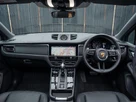 2022-porsche-macan-20-small-40
