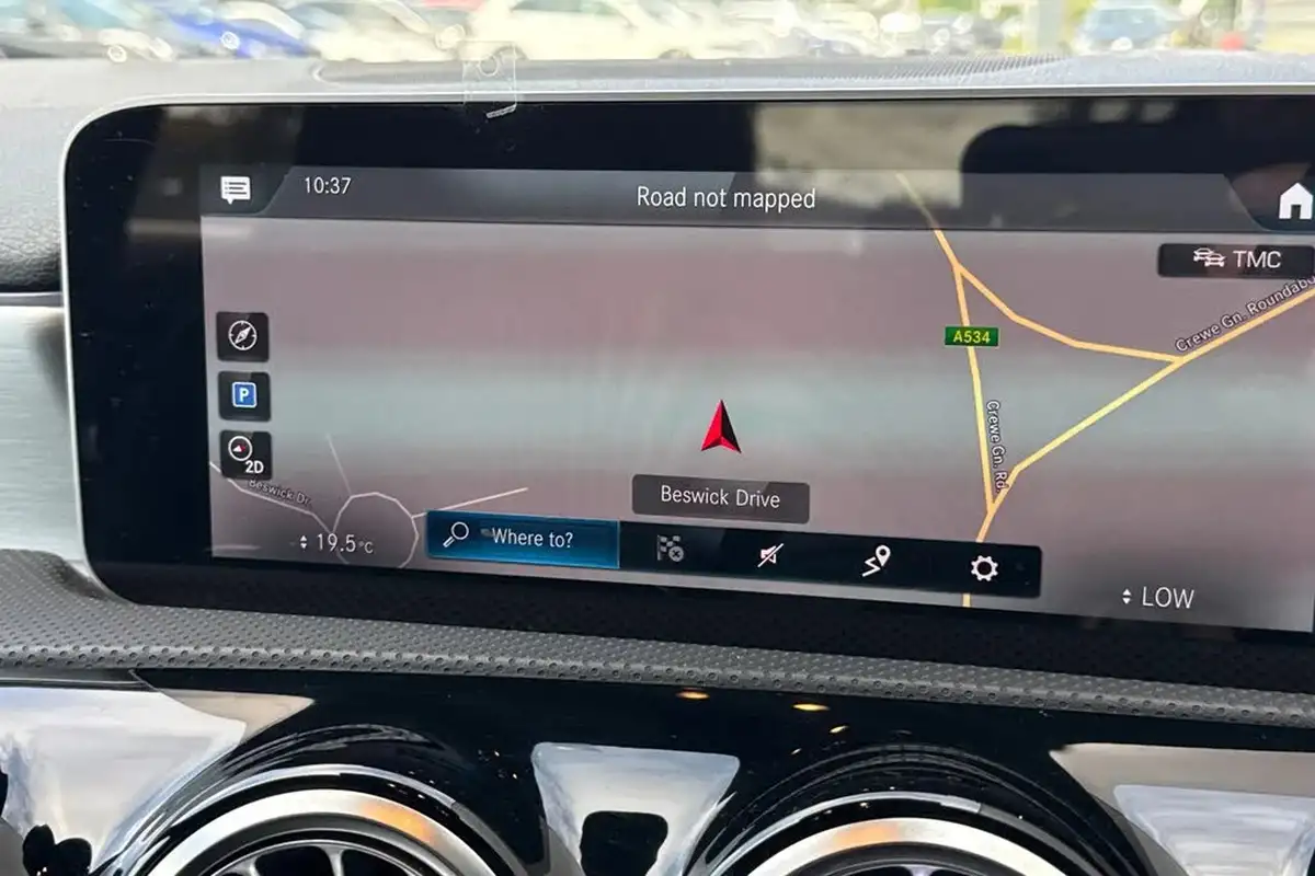 2019-mercedes-benz-a-class-13-a200-amg-line-premium-hatchback-5d-7g-dct-big-16