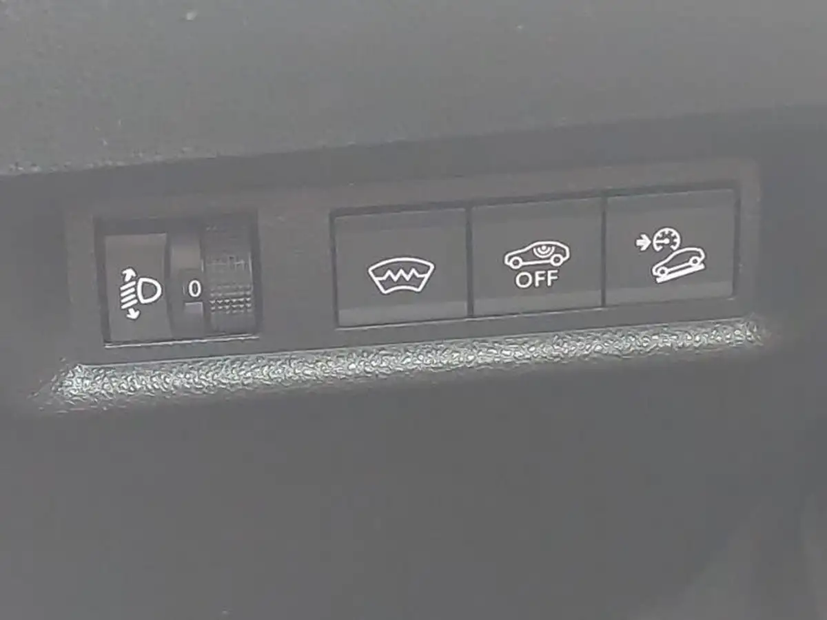 2025-jeep-avenger-12-gse-summit-big-18