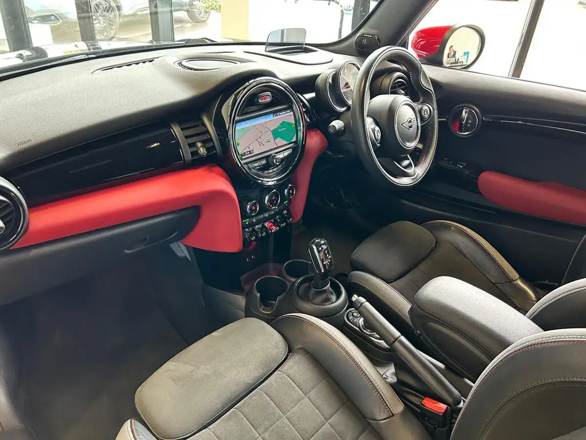 2019-mini-cooper-20-john-cooper-works-comfortnav-hatchback-3d-auto-big-1