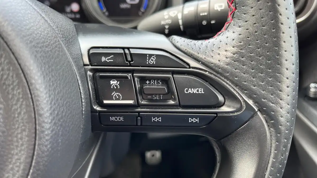 2022-toyota-yaris-15-vvt-i-gr-sport-big-46