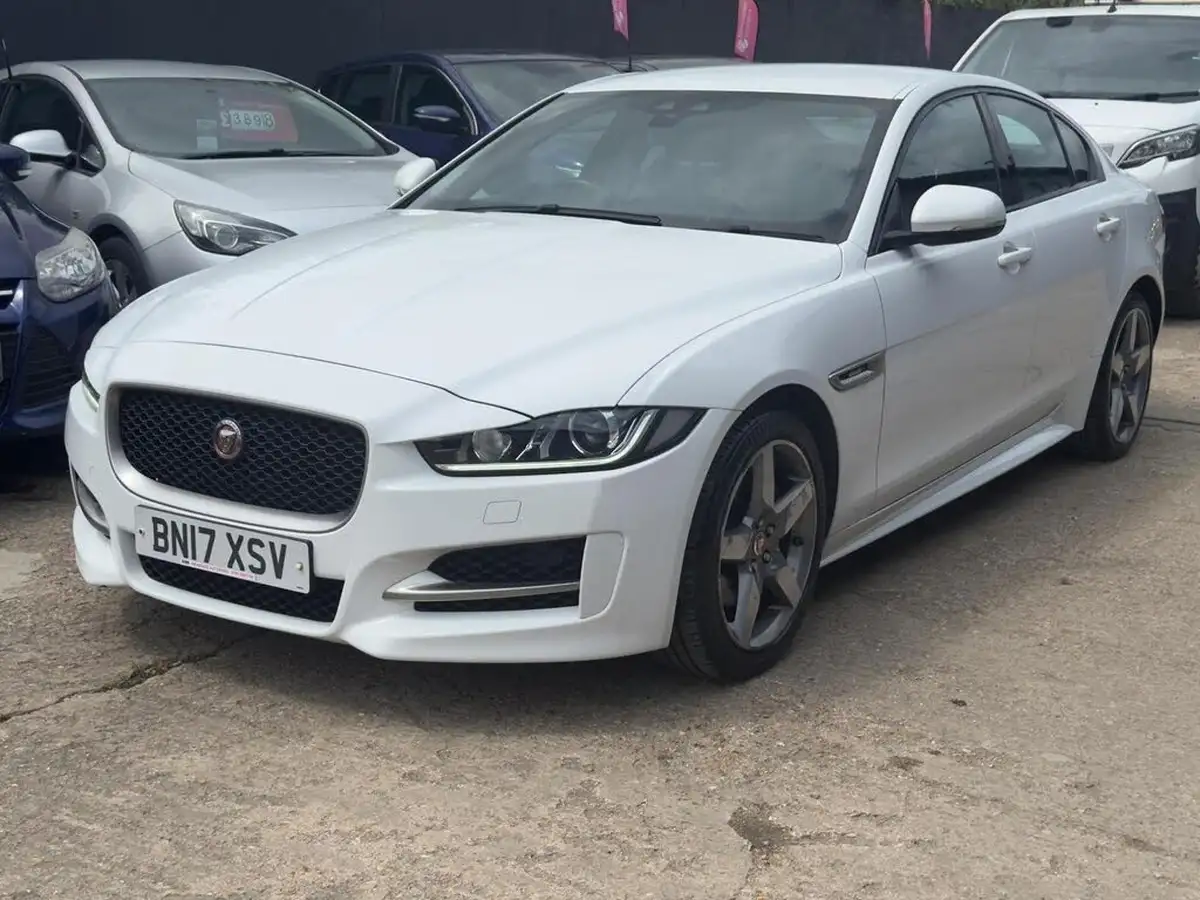 2017-jaguar-xe-20d-r-sport-180ps-1999cc-big-2