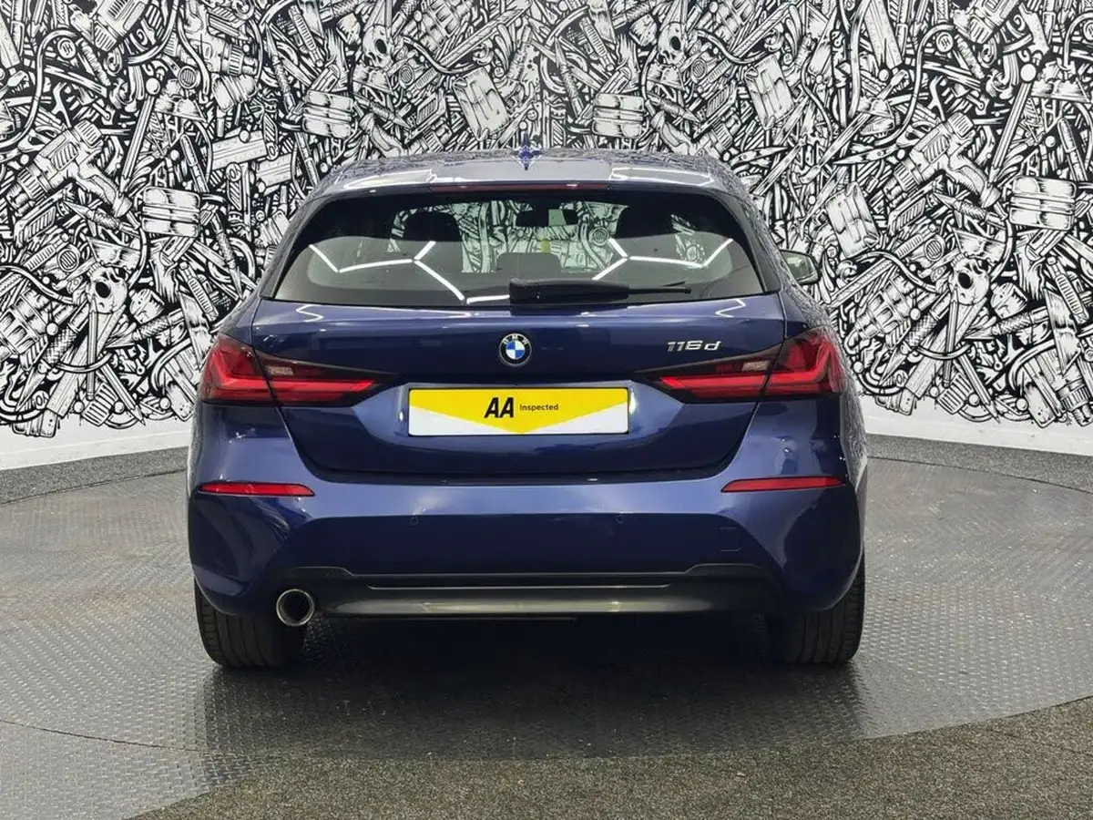 2020-bmw-1-series-15td-116d-sport-dct-big-6