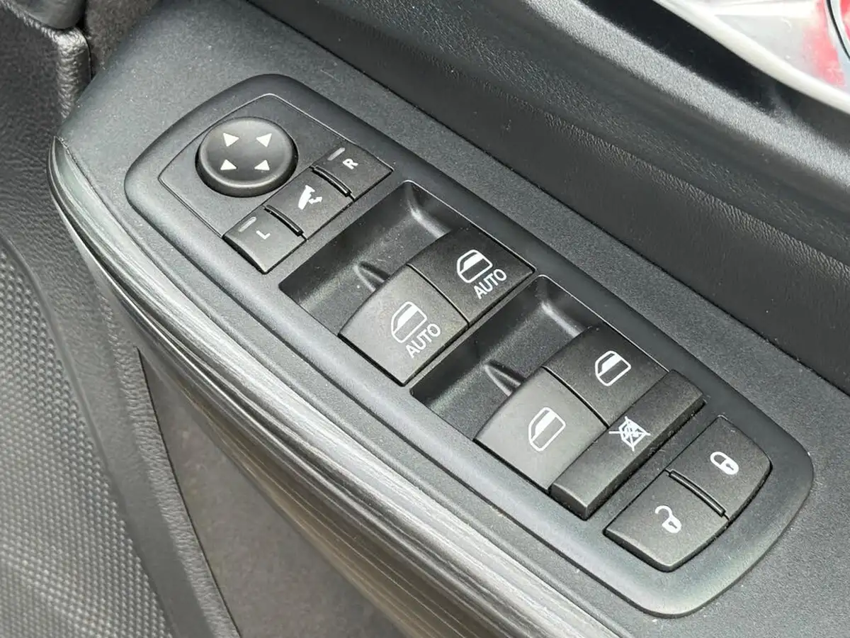 2016-jeep-cherokee-22multijet-ii-limited-ss-big-45