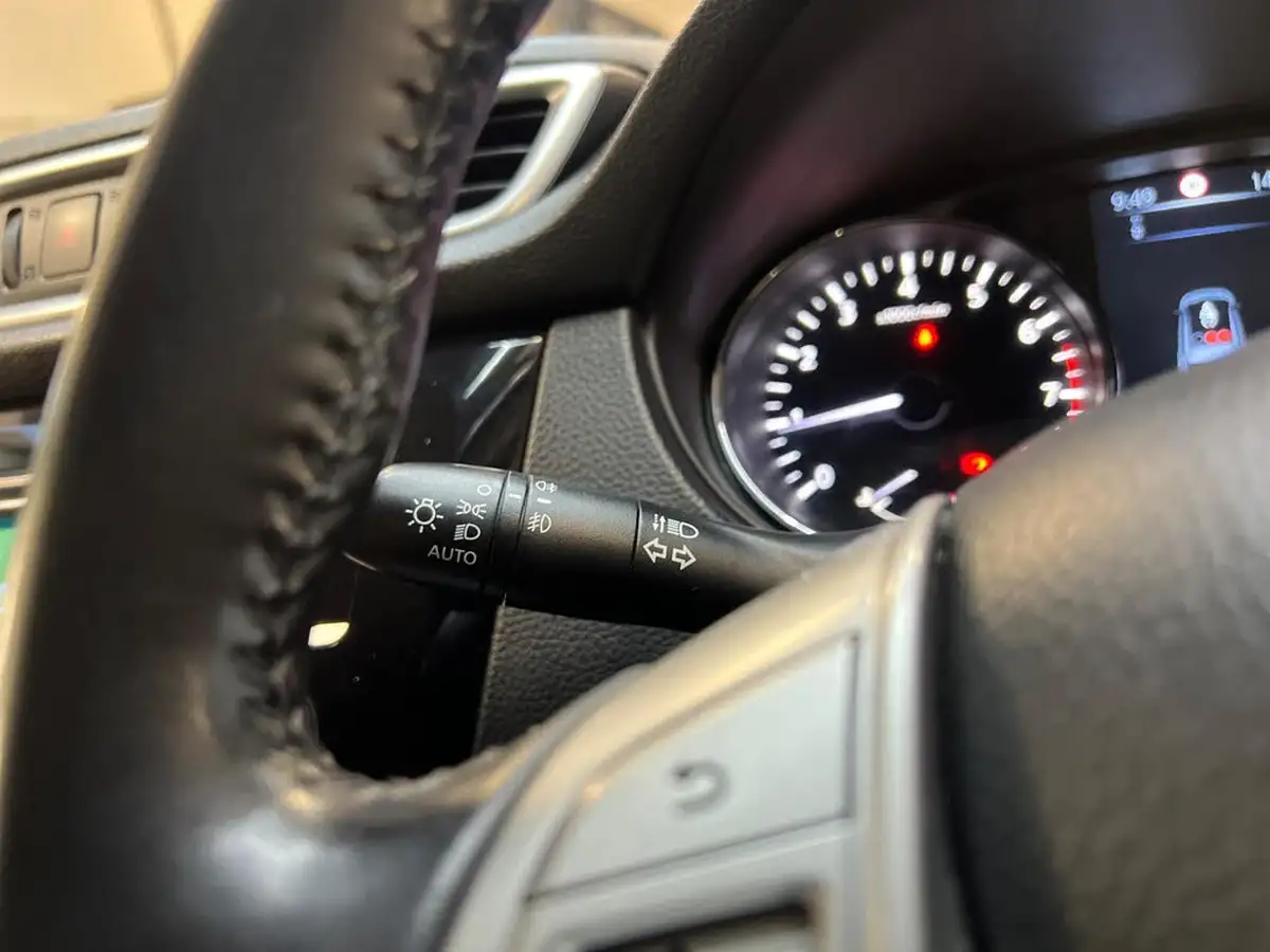 2015-nissan-qashqai-12-acenta-dig-t115ps-smart-vision-pack-big-25