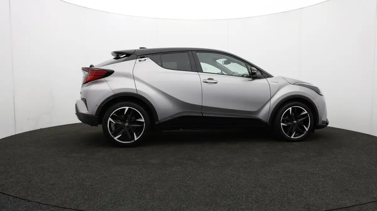 2022-toyota-c-hr-18-vvt-i-gr-sport-big-32