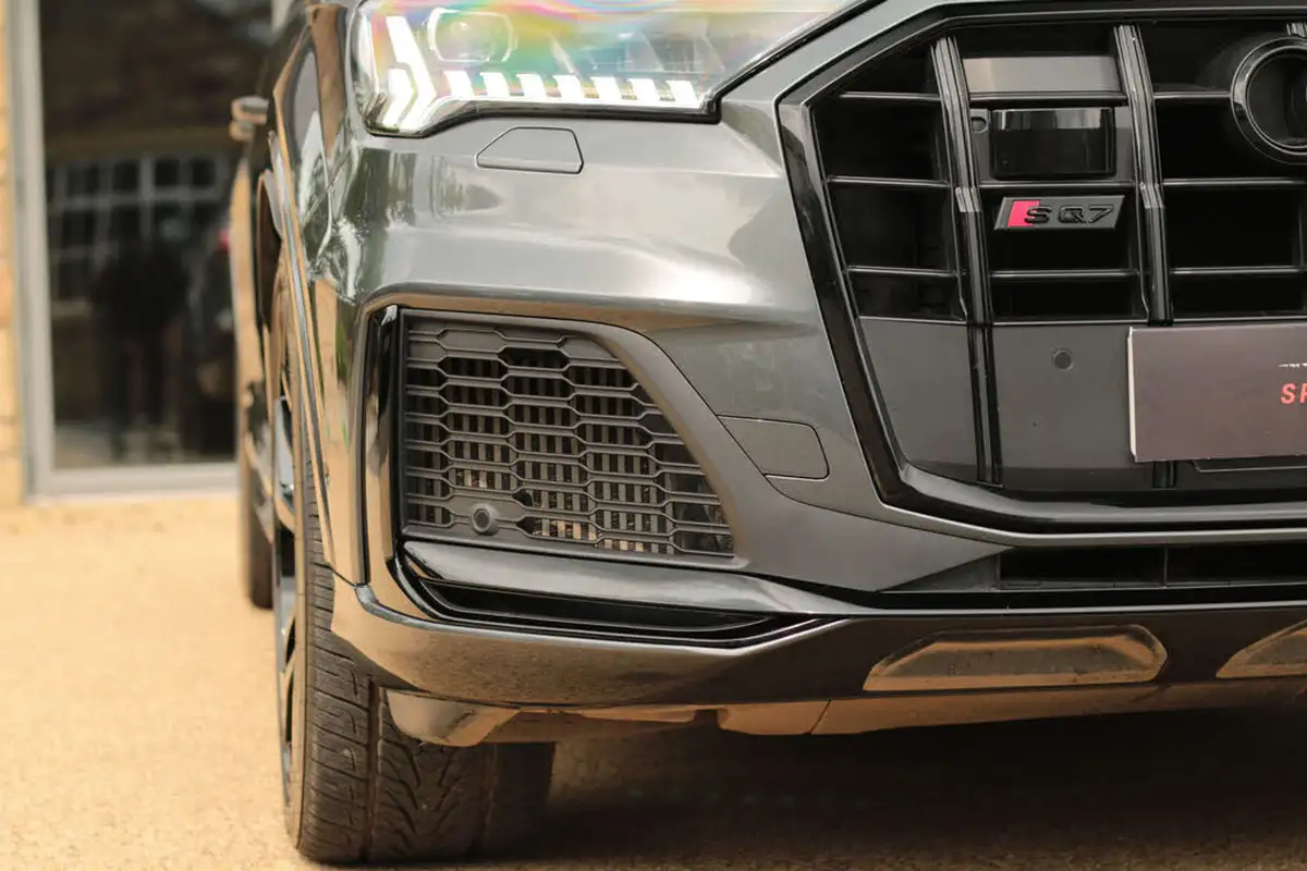2022-audi-sq7-40-tfsi-black-edition-big-21