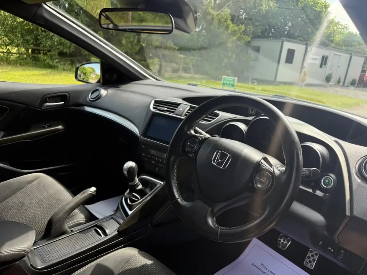 2017-honda-civic-16-i-dtec-sport-big-6
