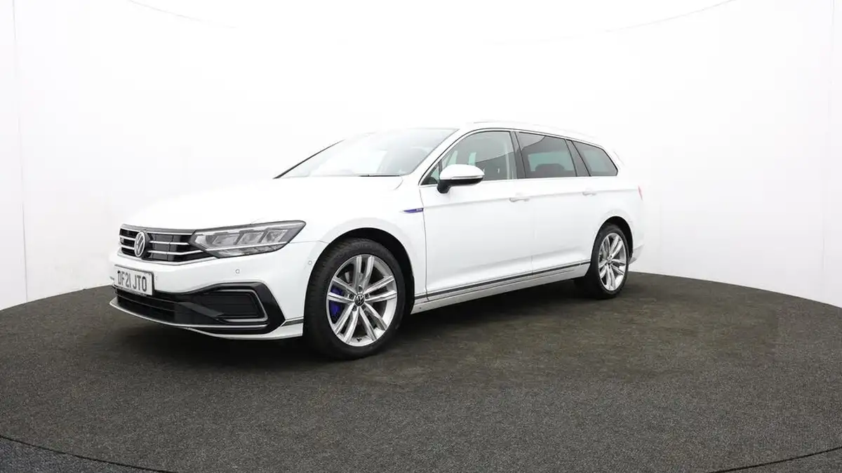 2021-volkswagen-passat-14-tsi-gte-estate-5d-big-63