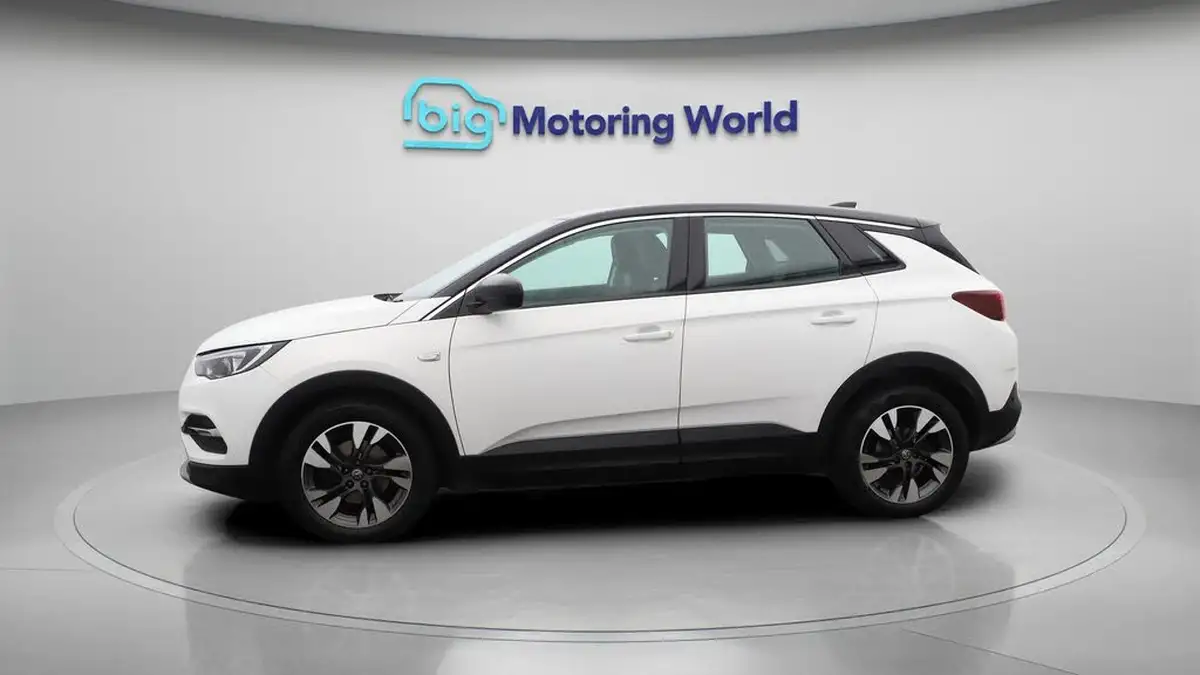 2019-vauxhall-grandland-x-12-sport-nav-big-4