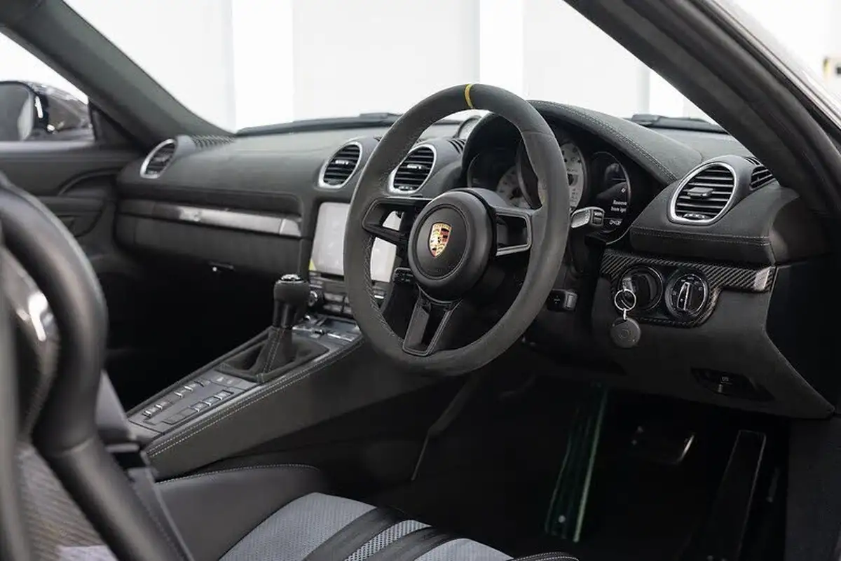 2023-porsche-cayman-718-40-cayman-gt4-rs-big-28