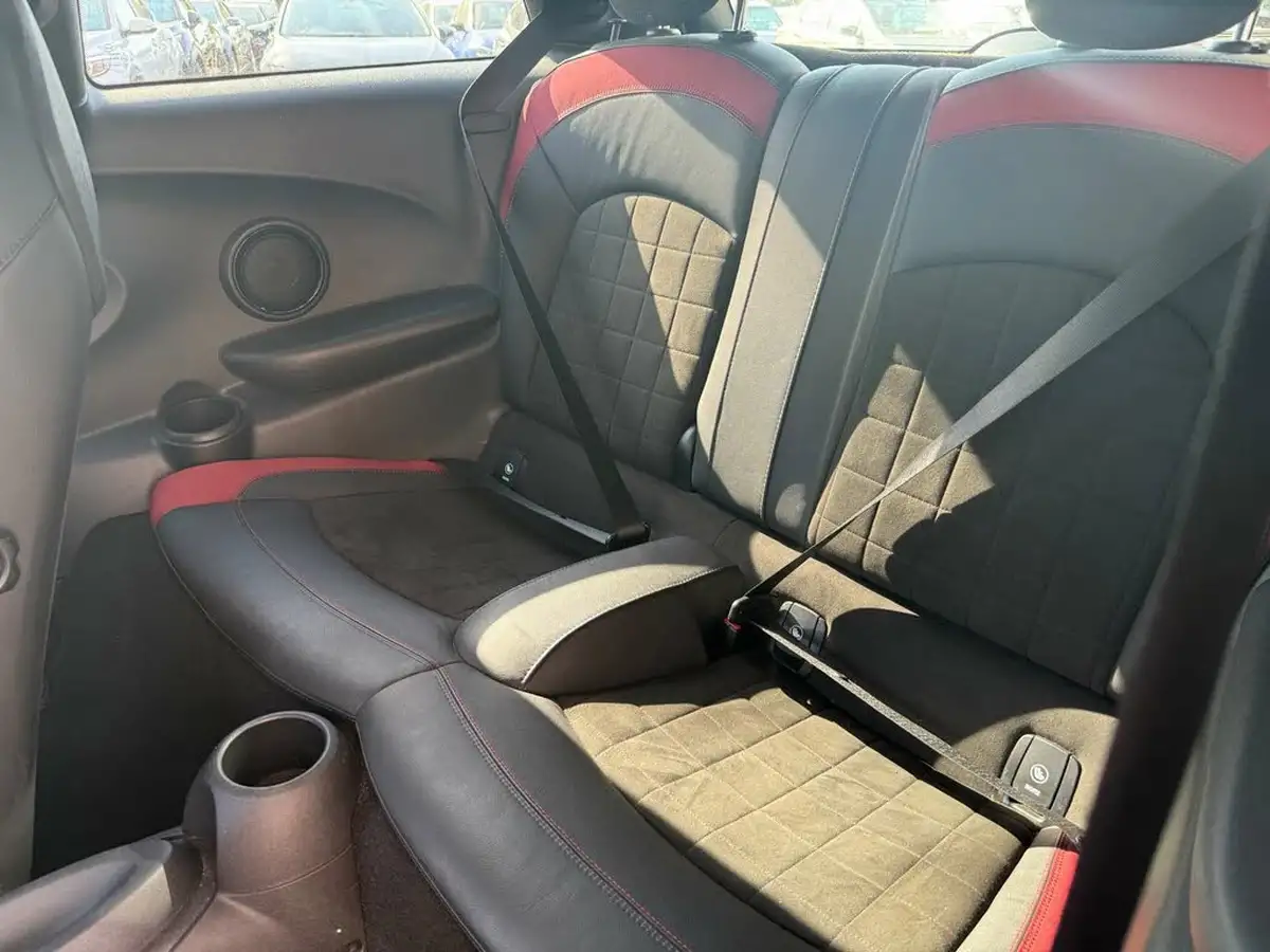 2018-mini-cooper-15-cooper-sport-ss-hatchback-3d-big-28