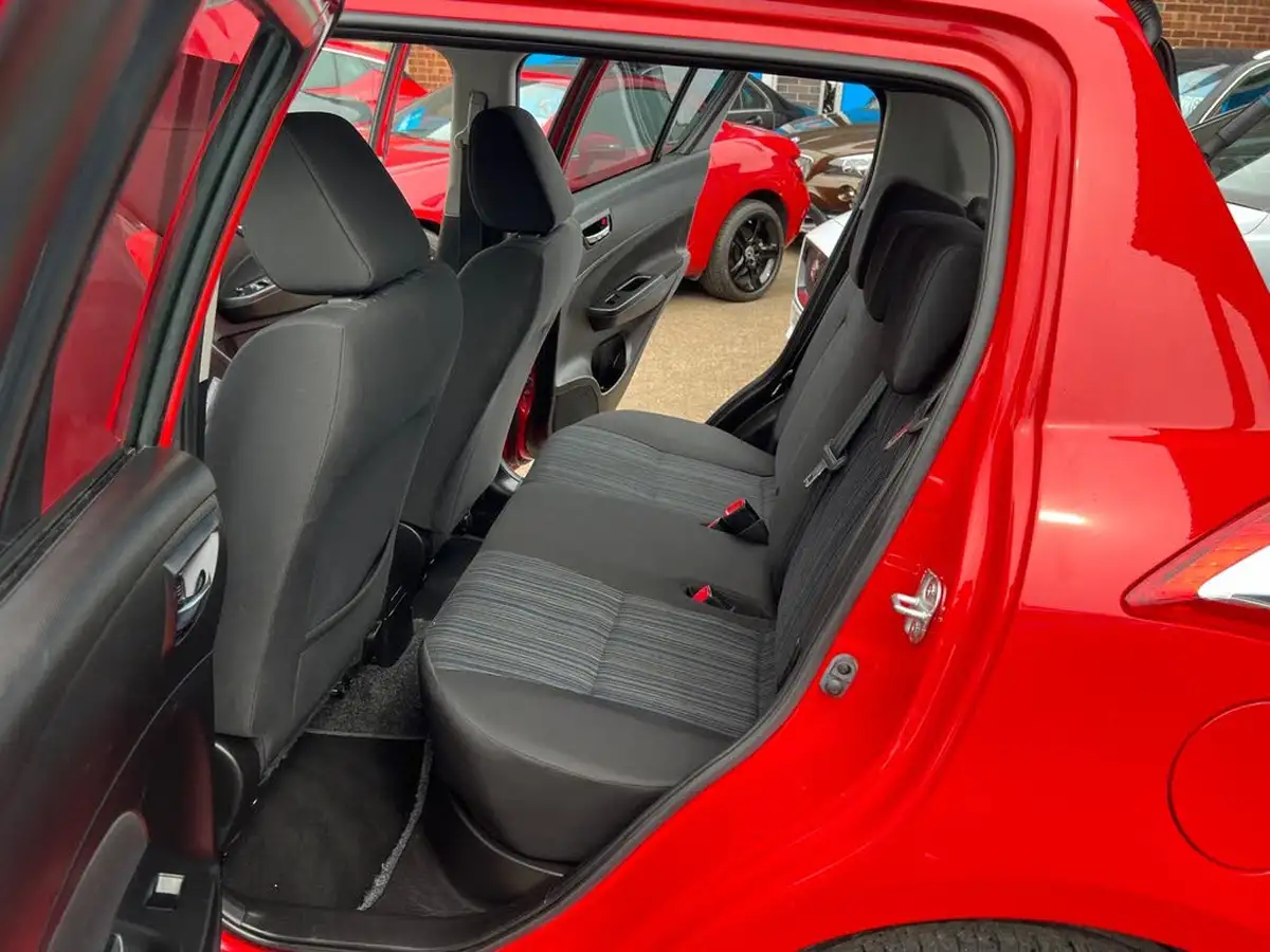 2016-suzuki-swift-12-sz4-94ps-nav-5d-big-4