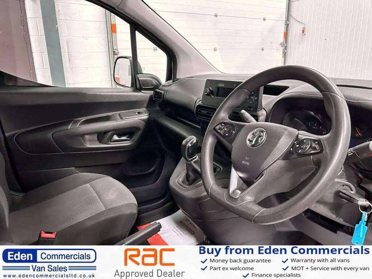 2020-vauxhall-combo-15cdti-sportive-2300-100pseu6dt-l1h1-panel-big-2