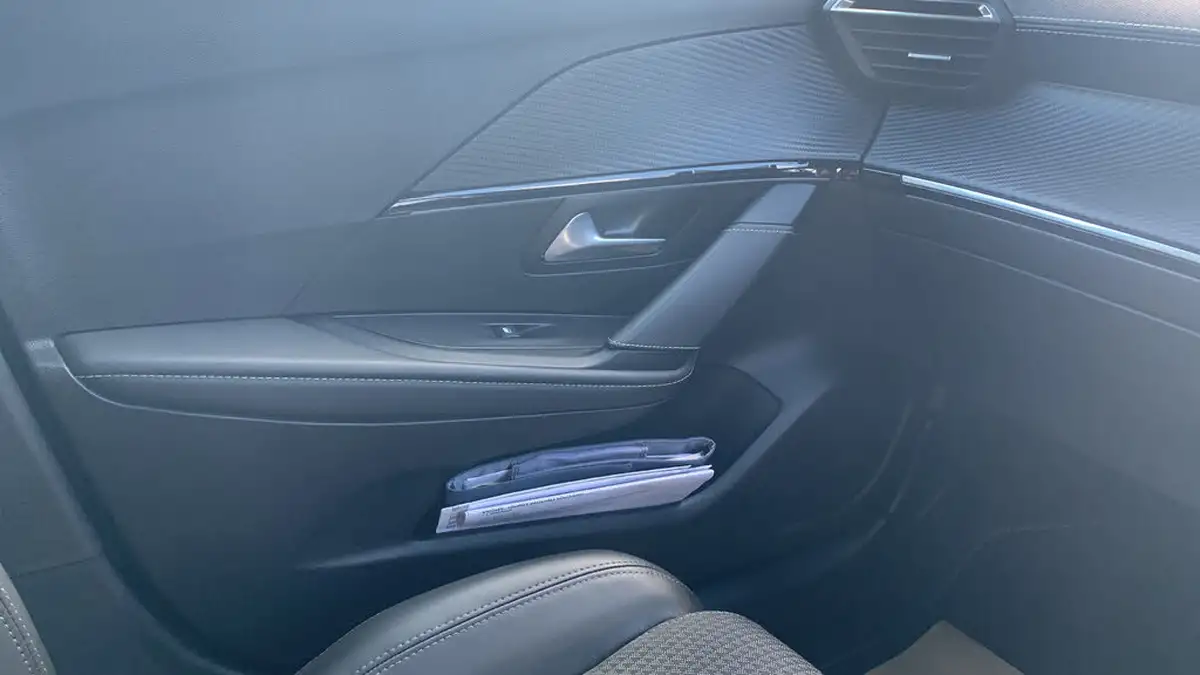 2020-peugeot-208-12-puretech-gt-line-100bhp-eat8-big-40