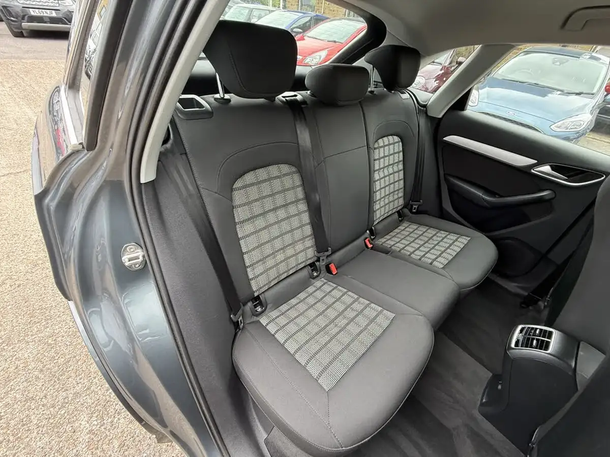 2016-audi-q3-14-tfsi-se-s-tronic-big-48