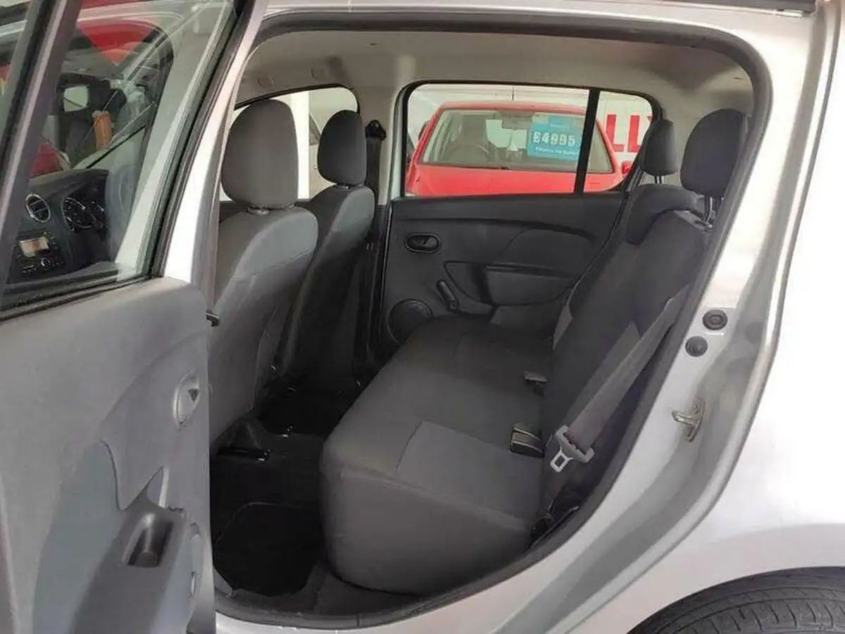 2016-dacia-sandero-12-ambiance-big-14