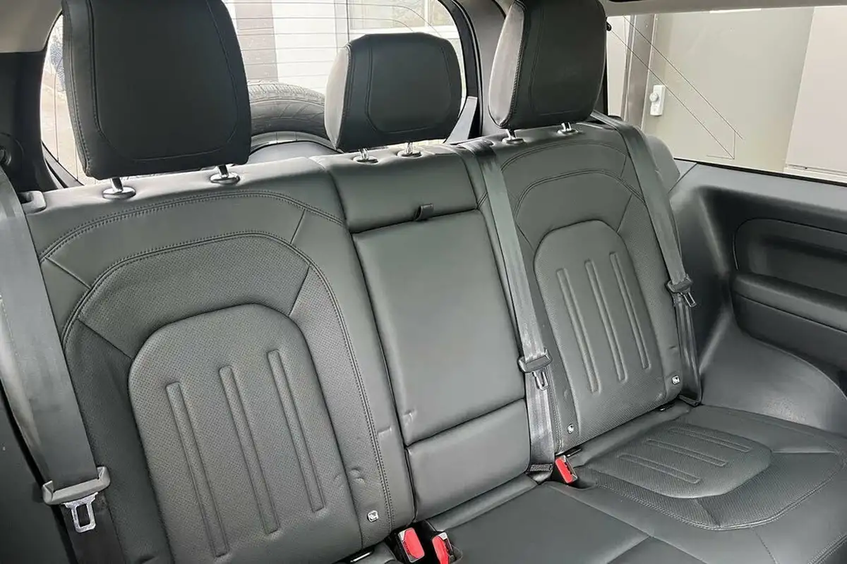 2021-land-rover-90-defender-30-d250-hse-big-29