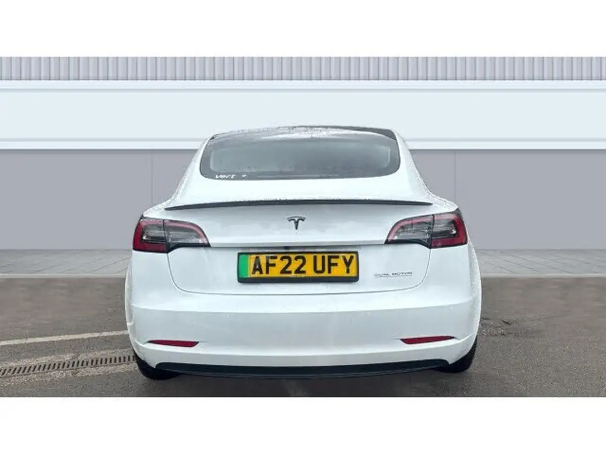 2022-tesla-model-3-e-performance-big-5