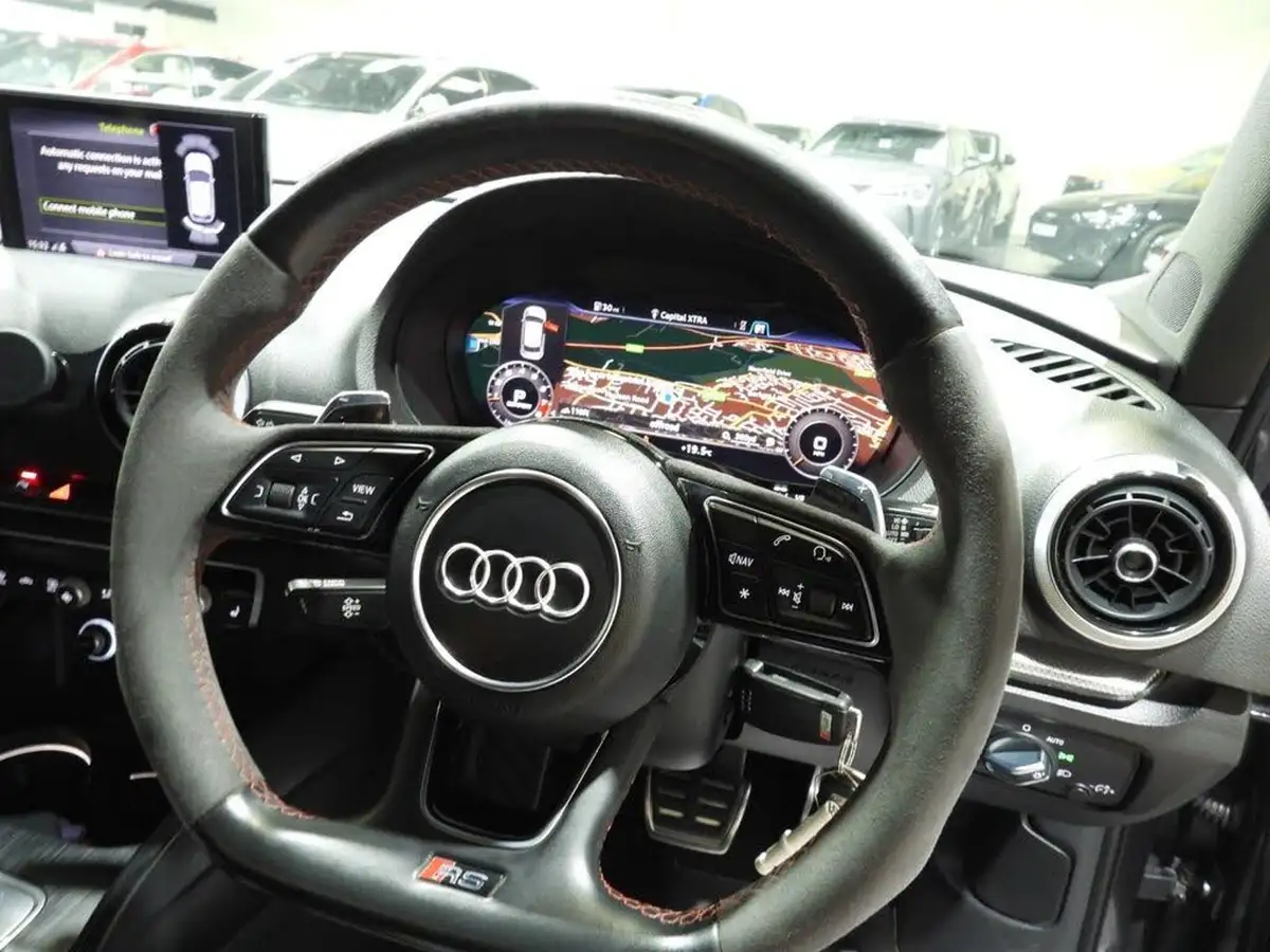 2018-audi-rs3-25-tfsi-quattro-sportback-5d-big-31