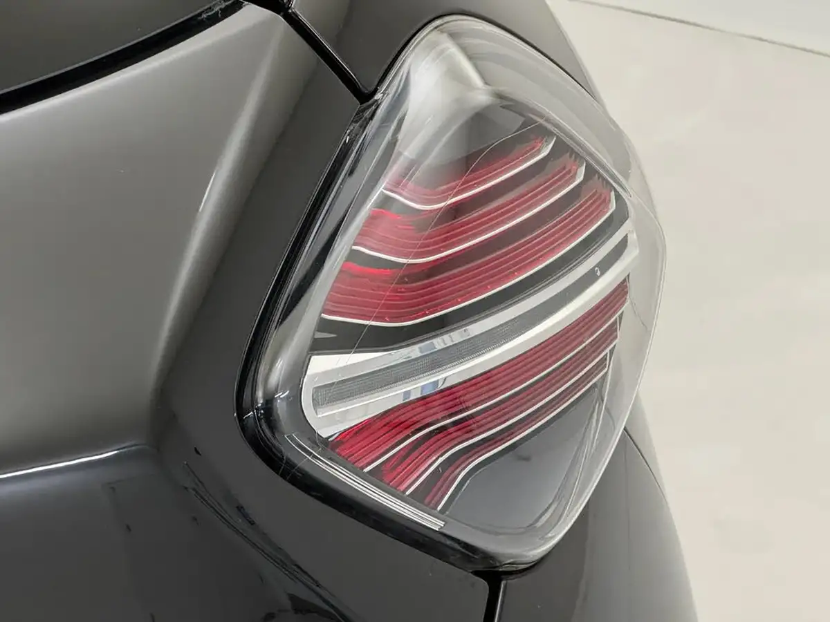 2020-renault-zoe-e-i-gt-line-big-30