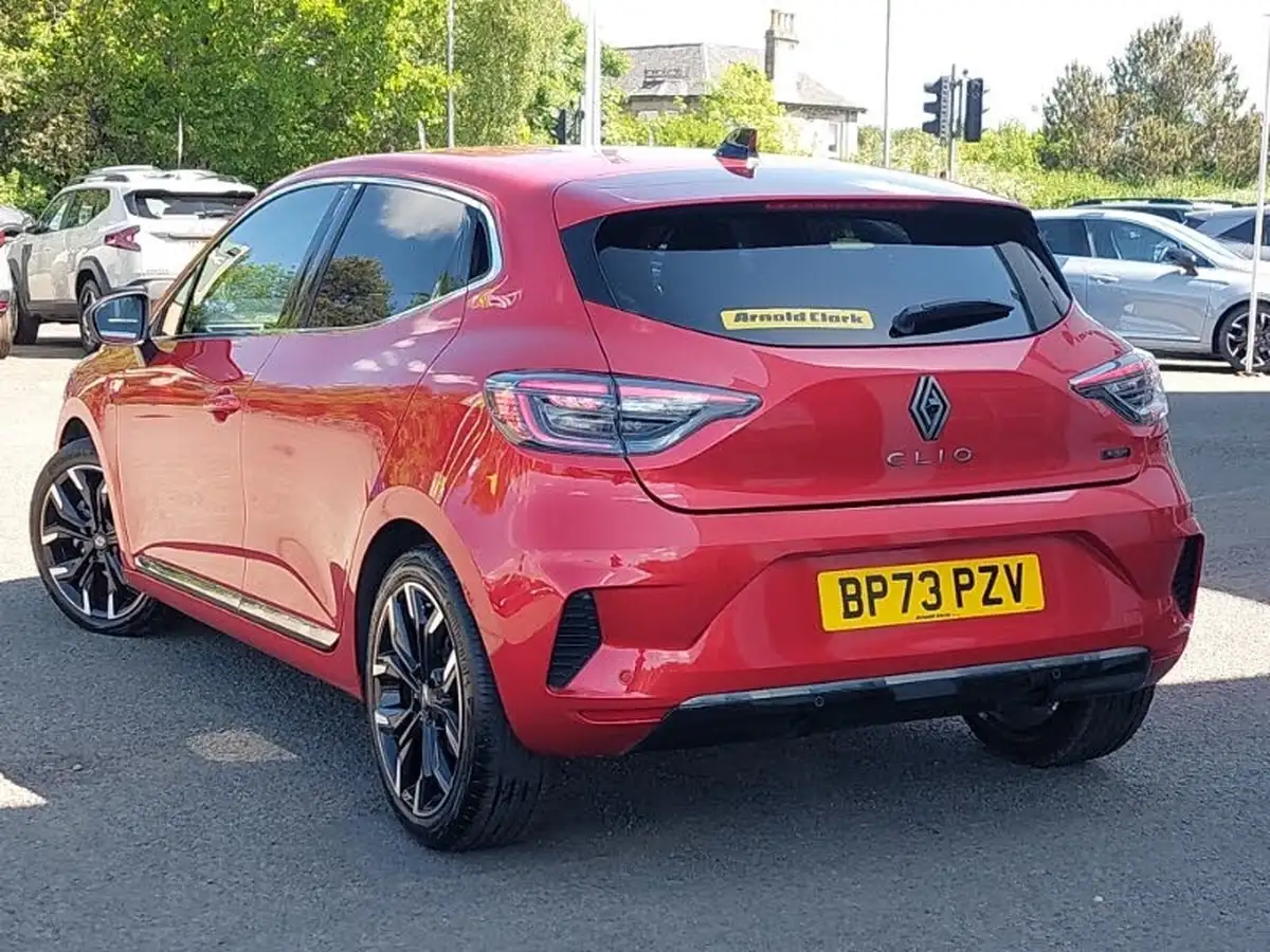 2023-renault-clio-16-techno-big-1