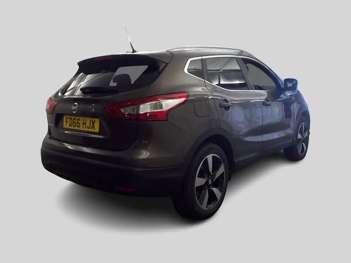 2016-nissan-qashqai-12-dig-t-n-connecta-big-9