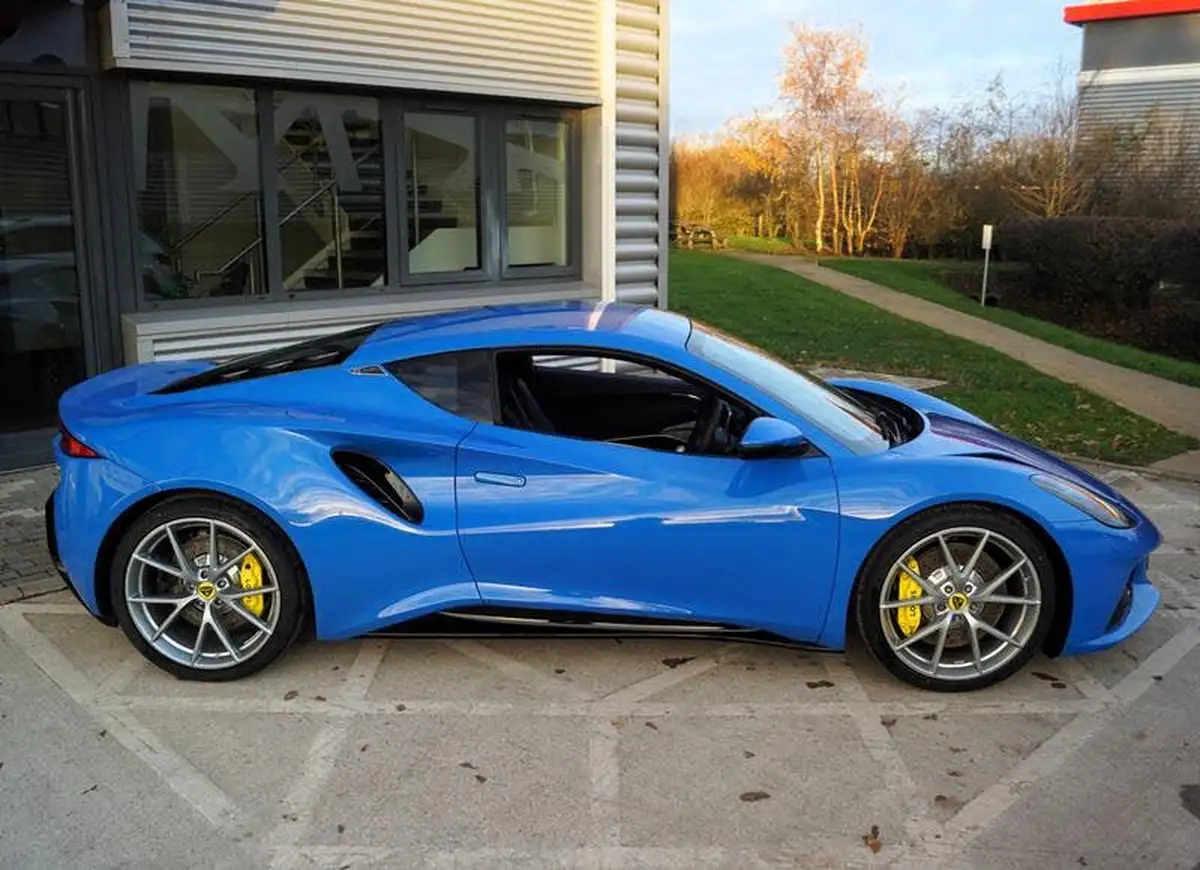 2025-lotus-emira-35-first-edition-v6-big-12