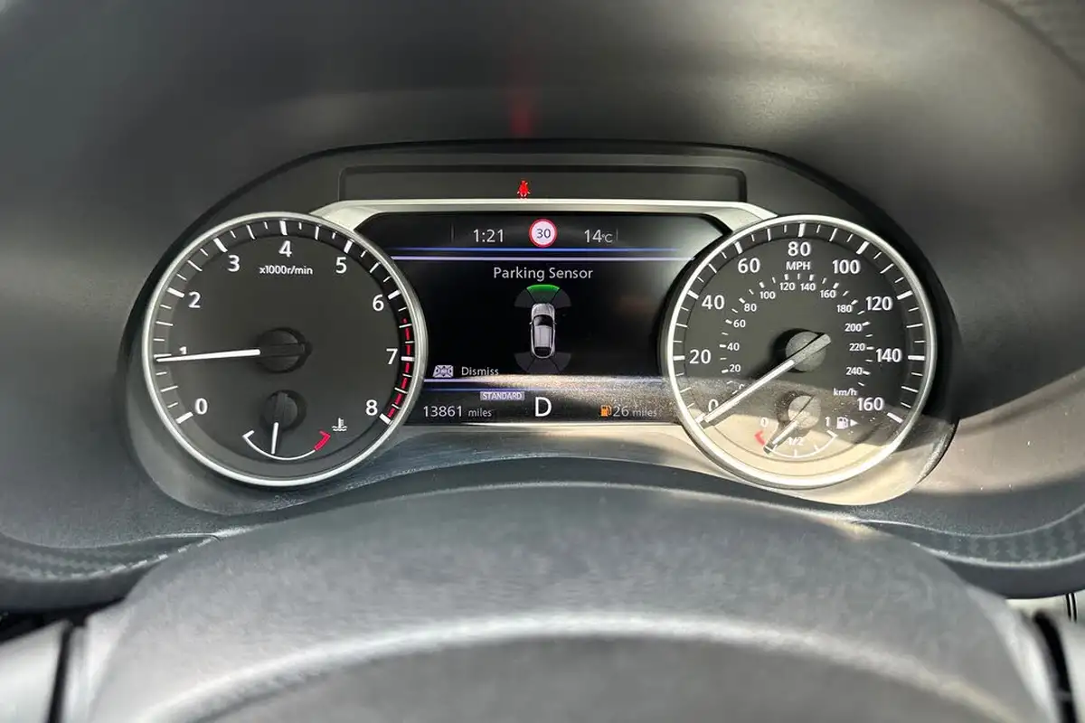 2023-nissan-juke-10-dig-t-n-connecta-dct-big-38