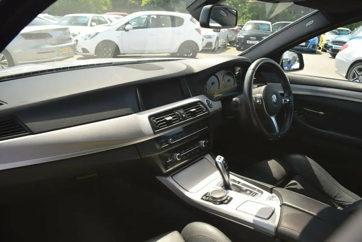 2016-bmw-5-series-20td-520d-m-sport-188bhp-saloon-4d-auto-big-3