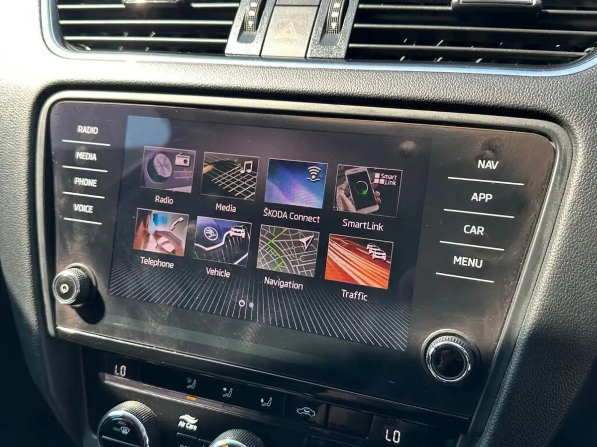2018-skoda-octavia-10-tsi-se-technology-hatchback-big-18