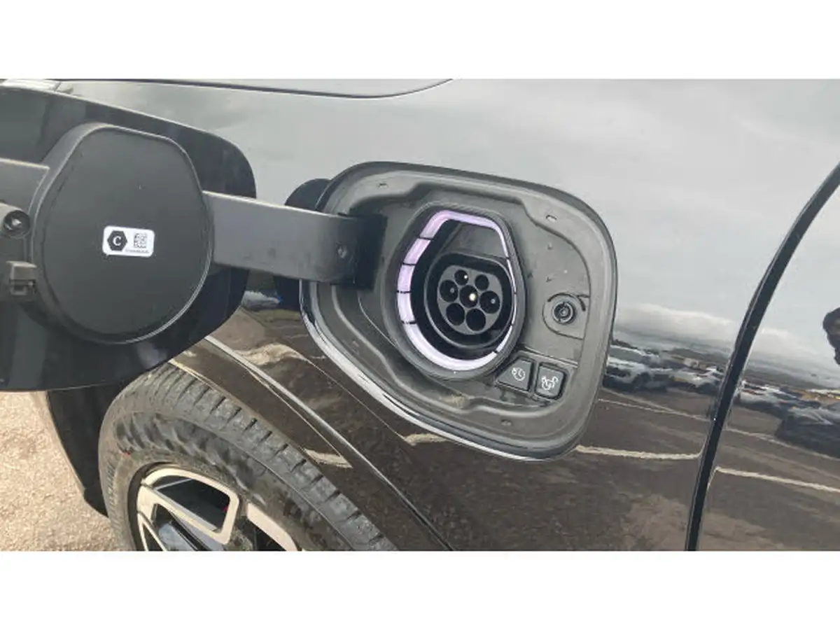 2024-ford-kuga-big-36