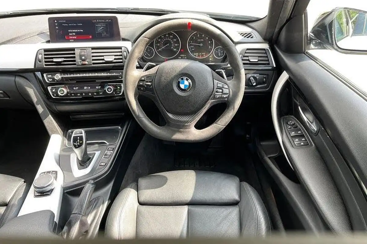 2018-bmw-3-series-30-340i-m-sport-saloon-4d-auto-big-10