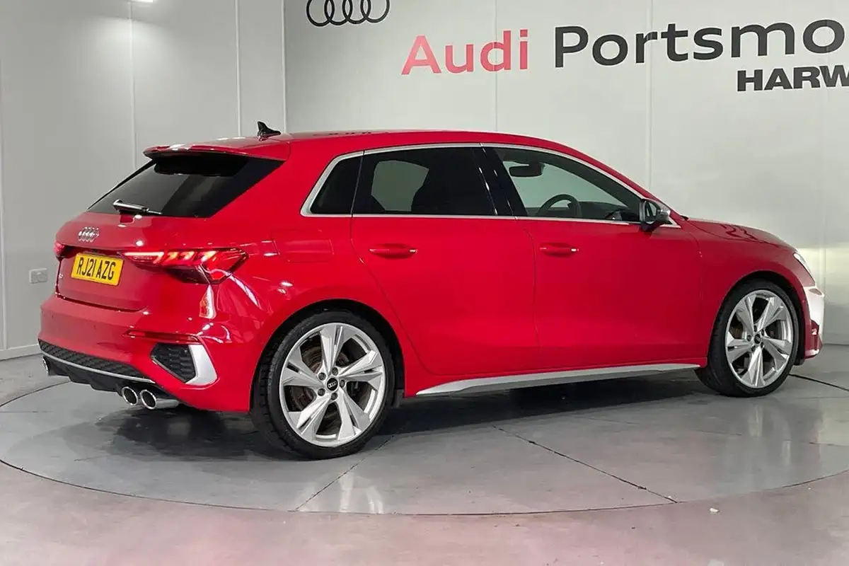 2021-audi-s3-20-tfsi-sportback-5d-big-9