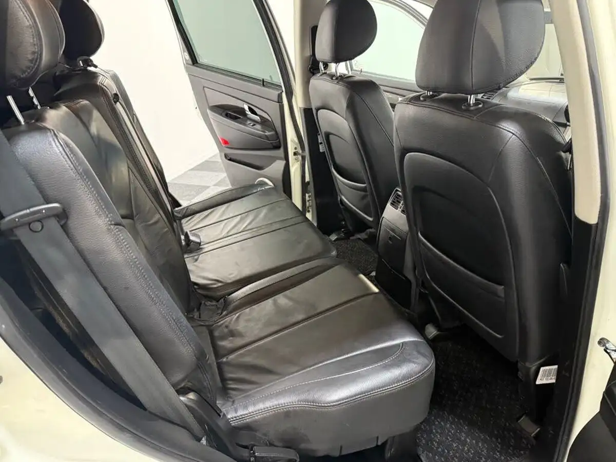2014-kgm-ssangyong-rexton-w-20td-ex-t-tronic-big-36