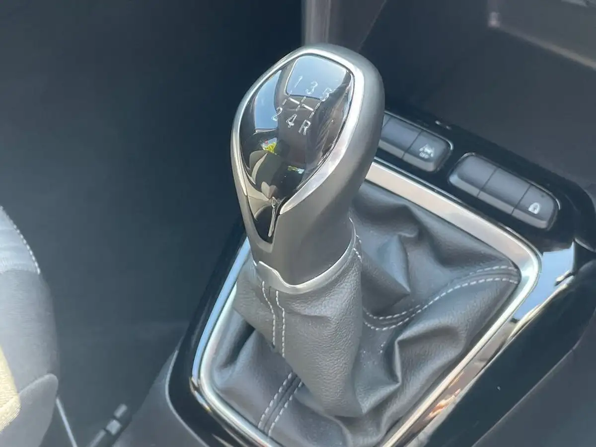 2020-vauxhall-corsa-12i-se-big-18