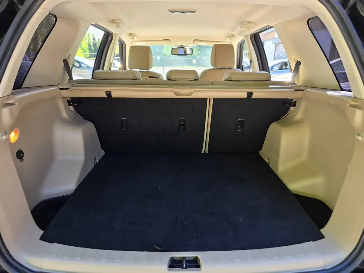 2011-land-rover-freelander-2-big-19