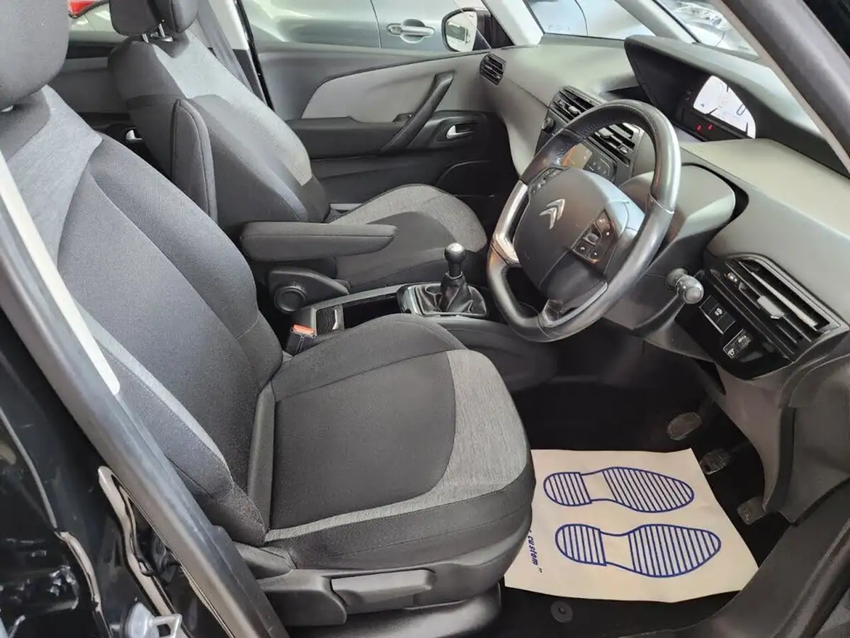 2017-citroen-c4-picasso-16bluehdi-touch-edition-100ps-ss-big-4