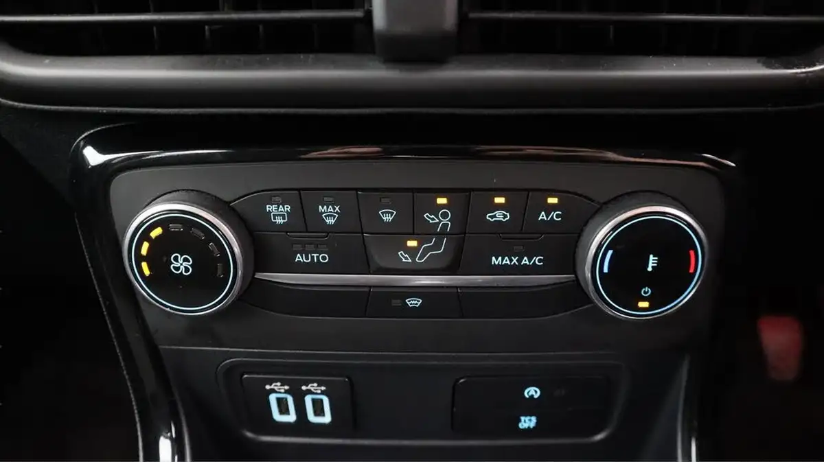 2022-ford-ecosport-10t-st-line-140ps-big-12