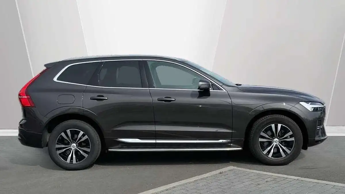 2022-volvo-xc60-20-t6-inscription-expression-350bhp-plug-in-hybrid-big-2