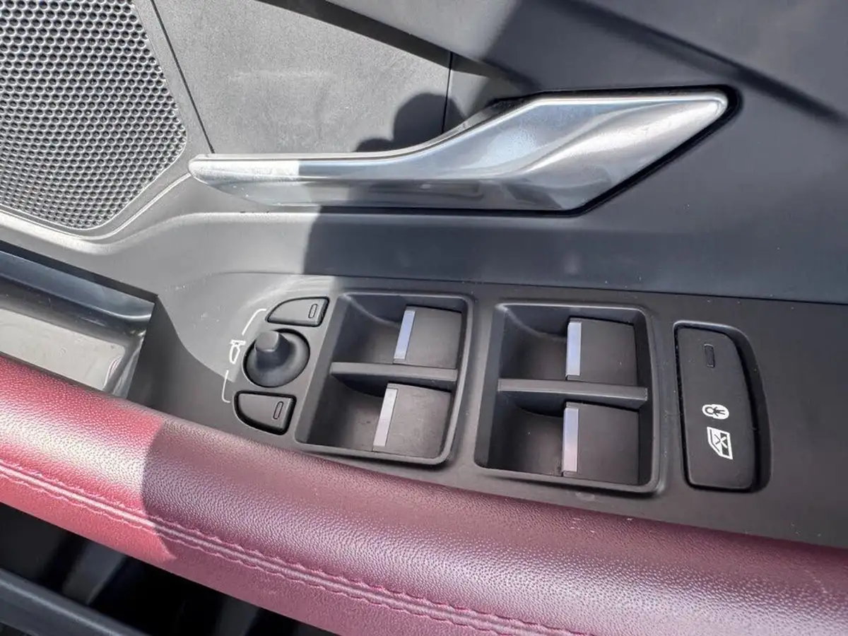 2021-jaguar-e-pace-20-p200-r-dynamic-hse-big-33