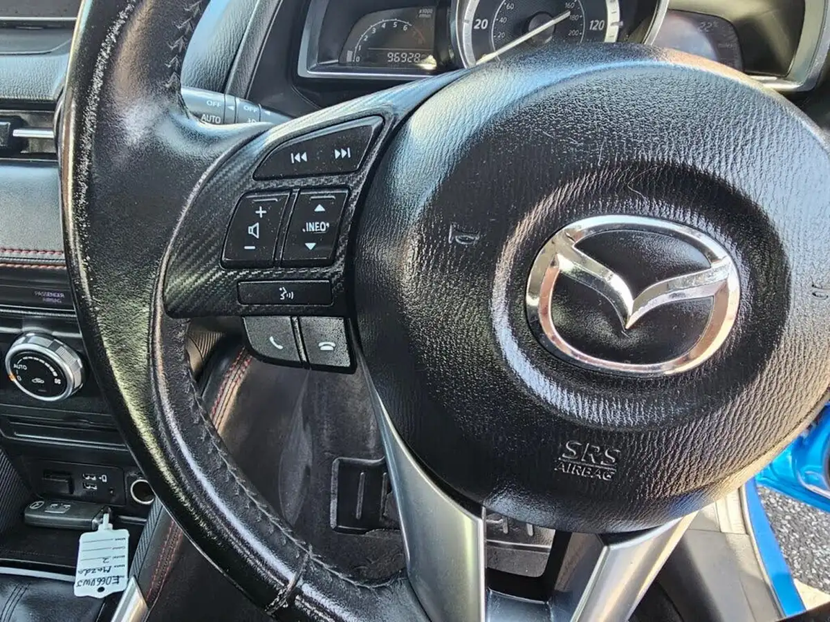 2016-mazda-mazda2-15-sport-nav-90ps-big-12