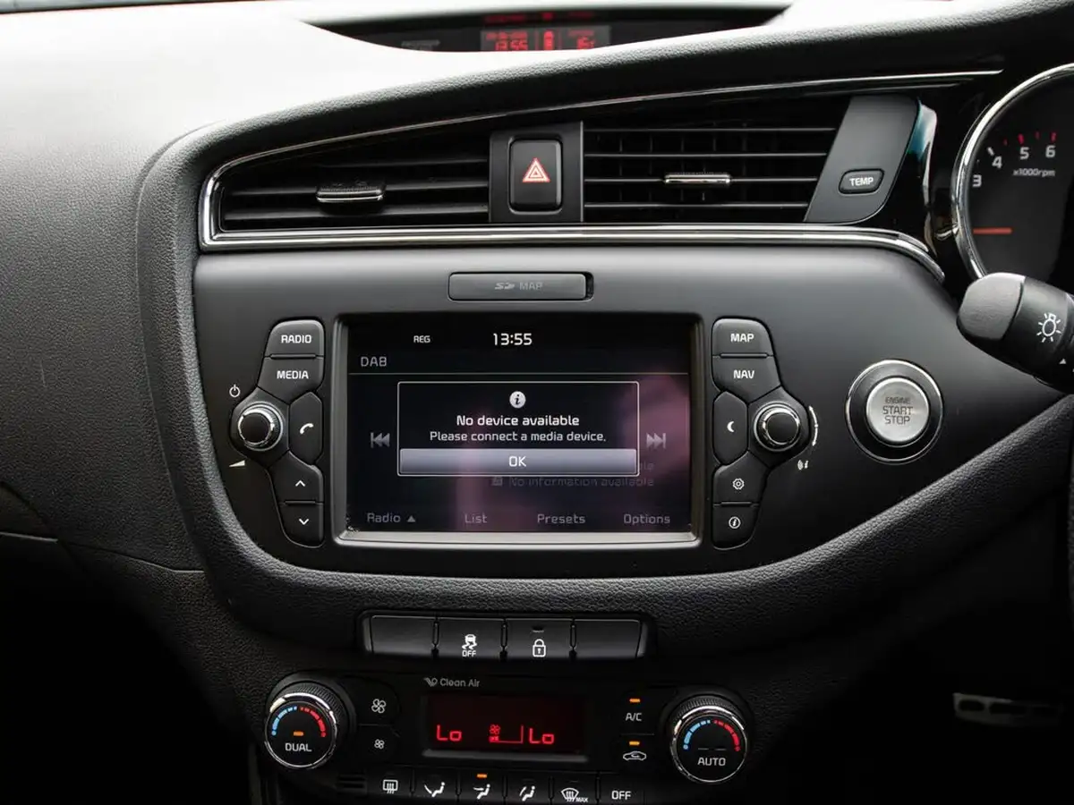 2016-kia-ceed-16crdi-gt-line-sportswagon-dct-big-23