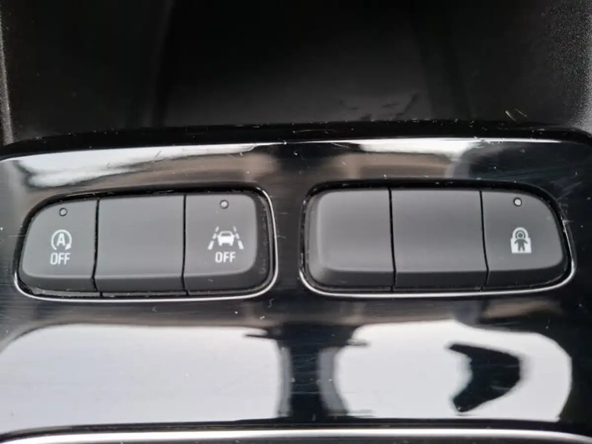 2022-vauxhall-mokka-12-design-130ps-big-10