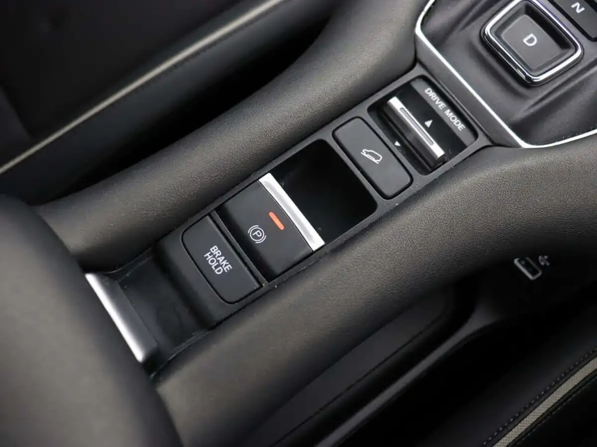 2024-honda-zr-v-20-i-mmd-sport-big-32