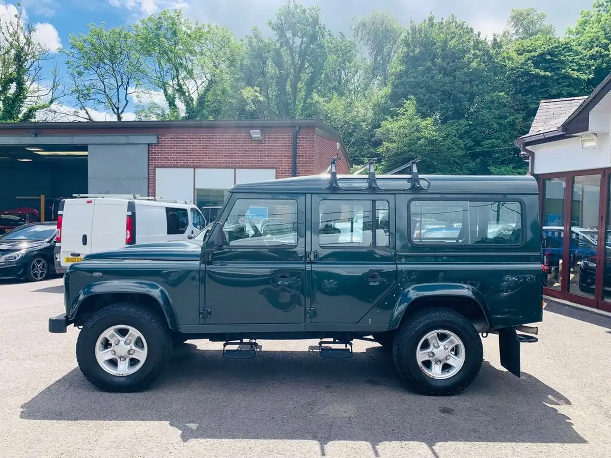 2011-land-rover-110-defender-24td-xs-station-wagon-5-drs-big-3