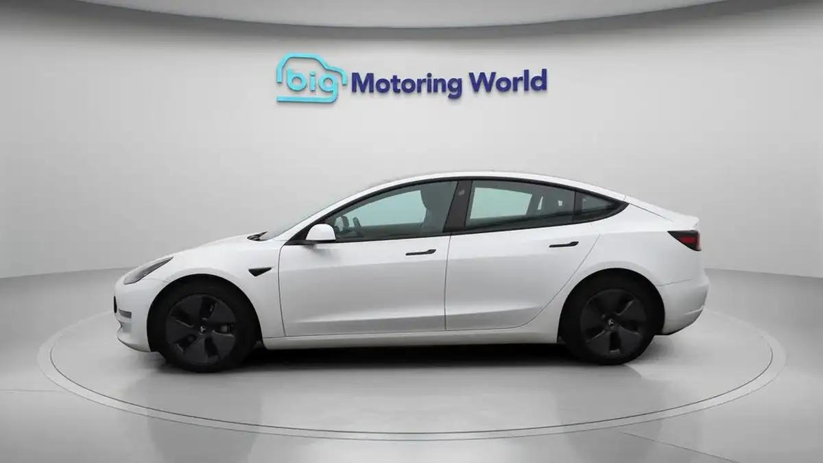 2022-tesla-model-3-e-long-range-big-4